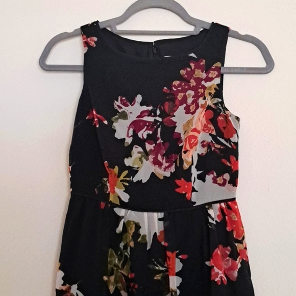 LOFT Floral Black Dress size 00P - Picture 2 of 7